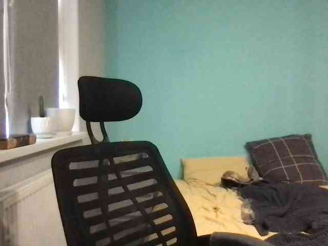MilaBi-192569 webcam