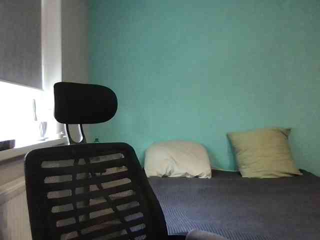 MilaBi-192569 webcam