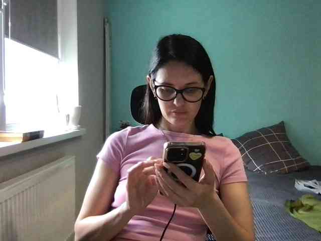 MilaBi-192569 webcam