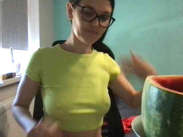 MilaBi-192569 webcam