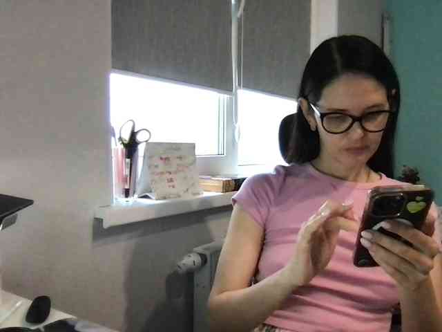 MilaBi-192569 webcam