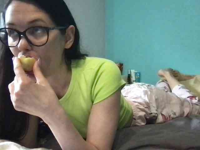 MilaBi-192569 webcam