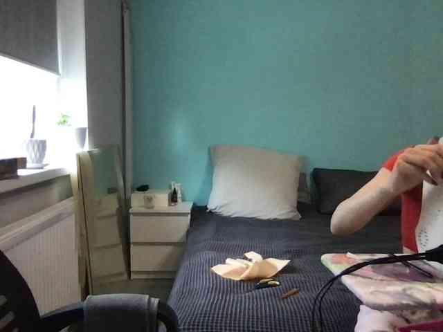 MilaBi-192569 webcam