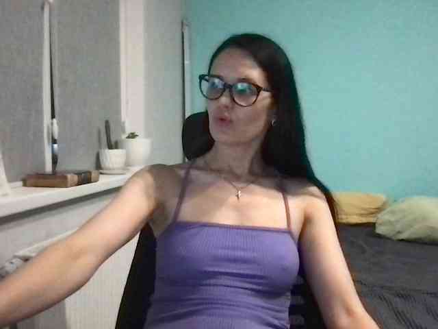 MilaBi-192569 webcam