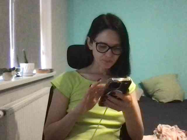 MilaBi-192569 webcam
