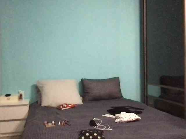 MilaBi-192569 webcam