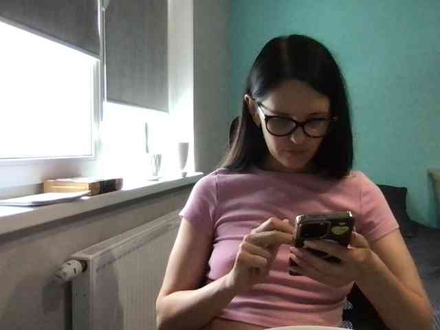 MilaBi-192569 webcam