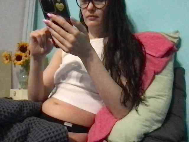 MilaBi-192569 webcam