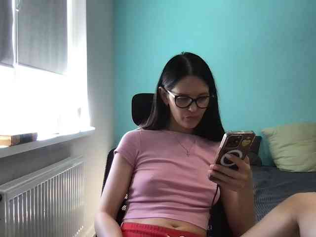 MilaBi-192569 webcam