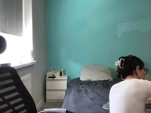 MilaBi-192569 webcam