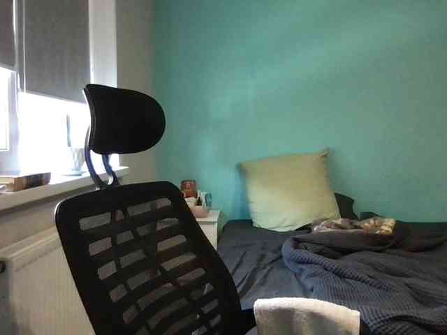 MilaBi-192569 webcam