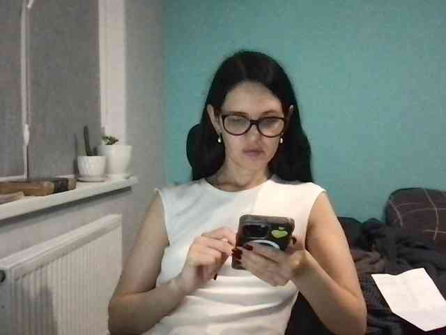 MilaBi-192569 webcam