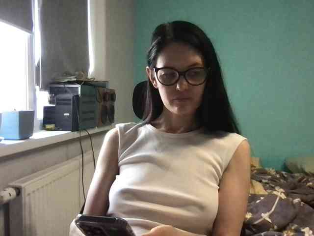 MilaBi-192569 webcam