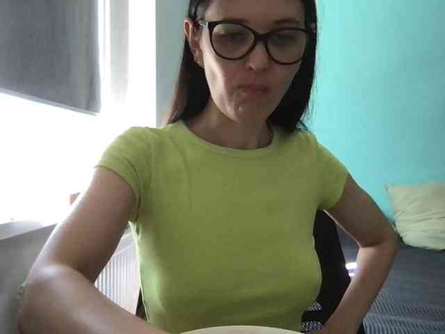 MilaBi-192569 webcam
