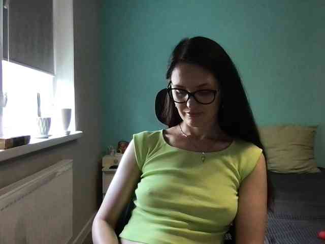 MilaBi-192569 webcam