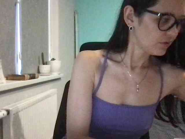 MilaBi-192569 webcam