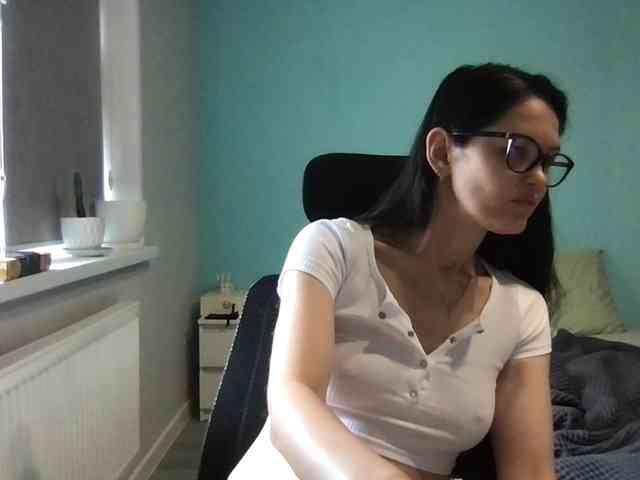MilaBi-192569 webcam