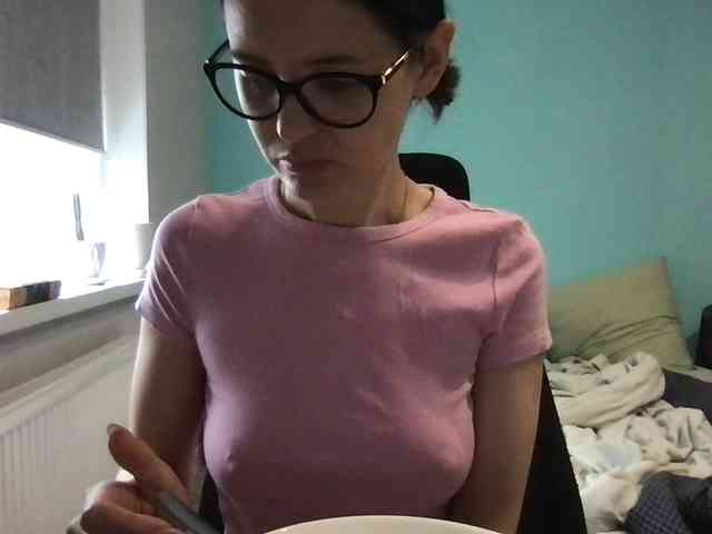 MilaBi-192569 webcam