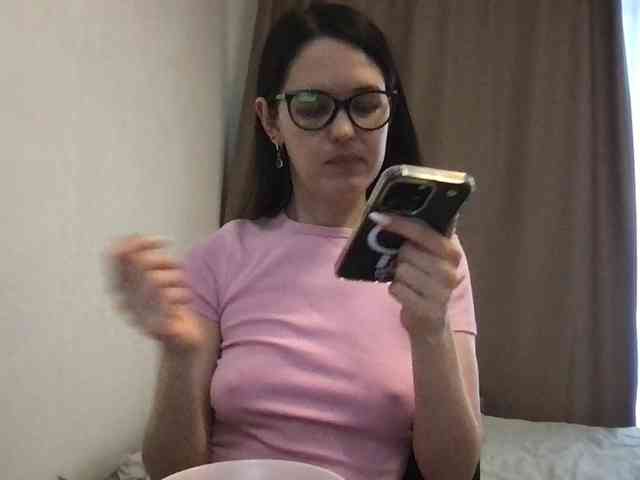 MilaBi-192569 webcam