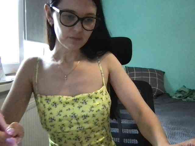 MilaBi-192569 webcam