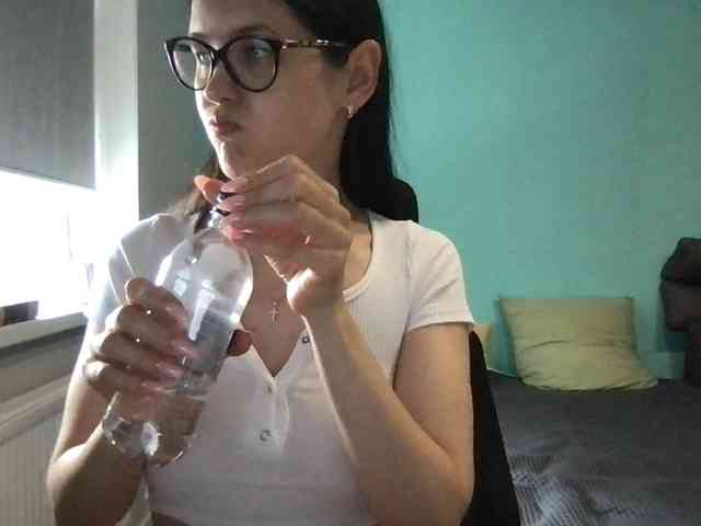 MilaBi-192569 webcam