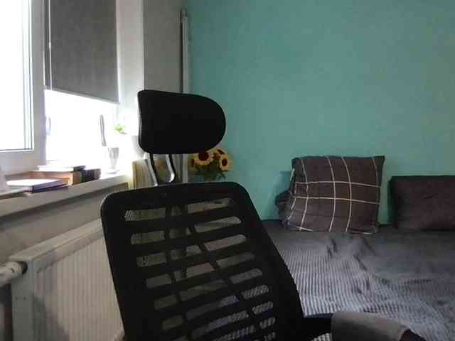 MilaBi-192569 webcam