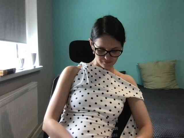 MilaBi-192569 webcam