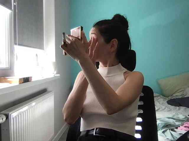 MilaBi-192569 webcam