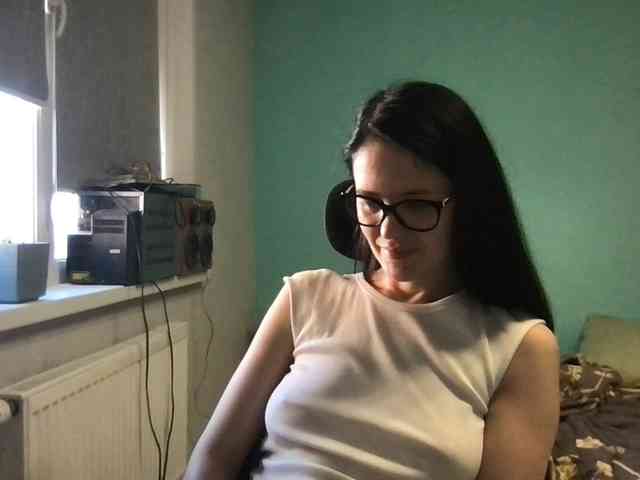 MilaBi-192569 webcam