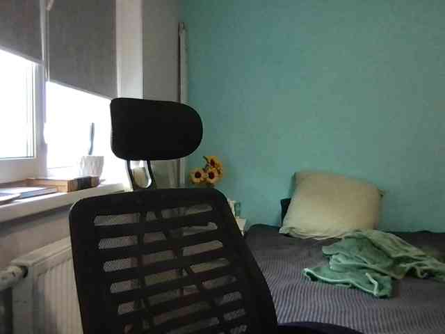 MilaBi-192569 webcam