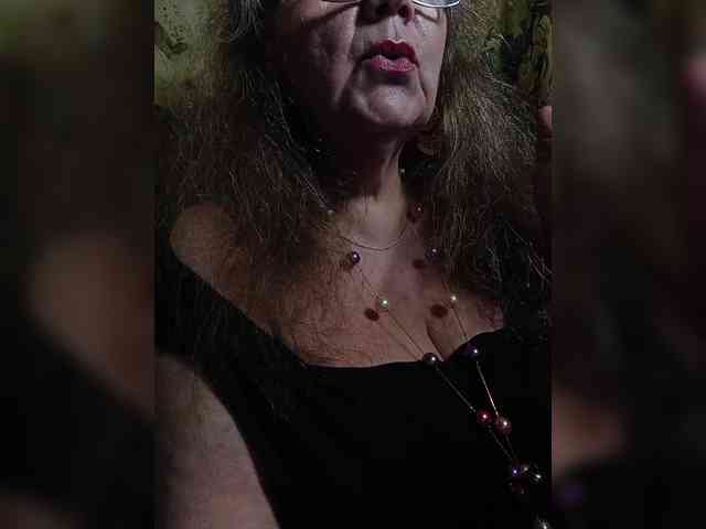 EmpressLady webcam