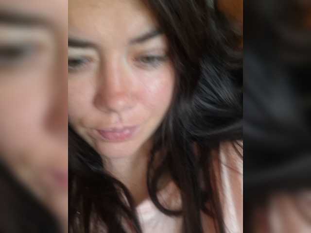TaraRid live webcam show