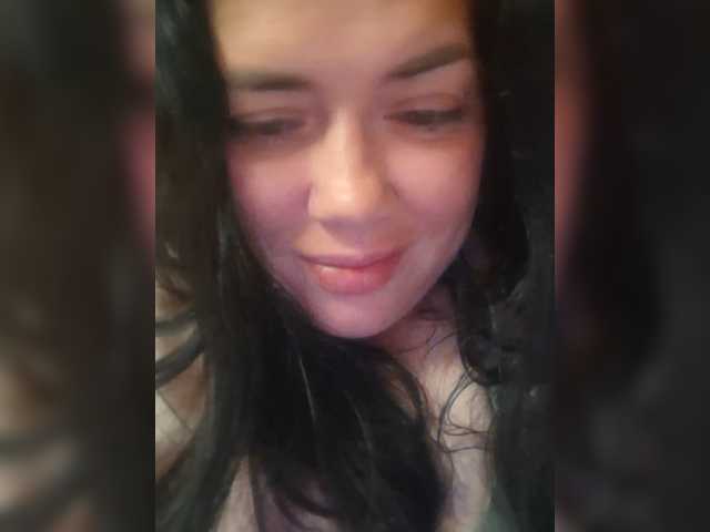 le modèle Naturally_Mom est en webcam porno dans un show sur le site bongacams, il possède les tags suivants: White/Caucasian,Brunette,Hairy