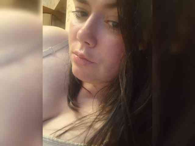 Naturally_Mom webcam