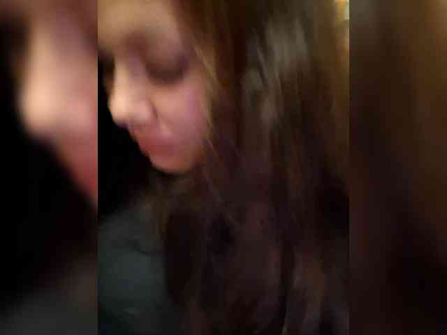 Naturally_Mom webcam
