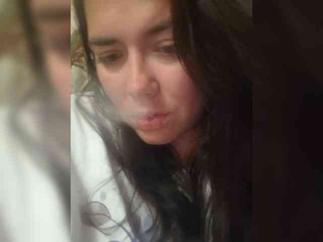 Naturally_Mom webcam