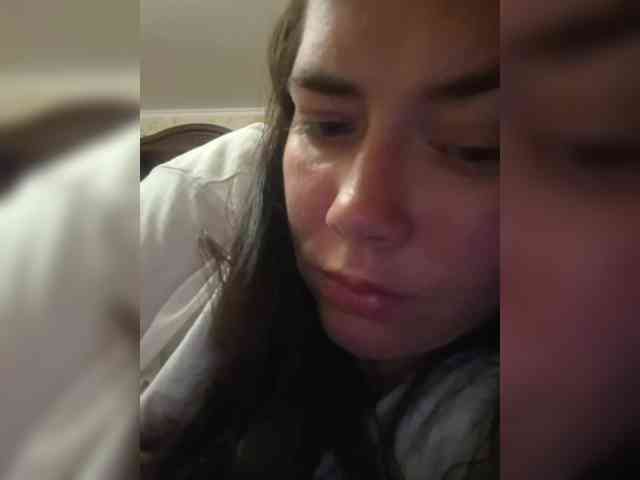 Naturally_Mom webcam