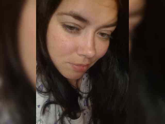 Naturally_Mom webcam