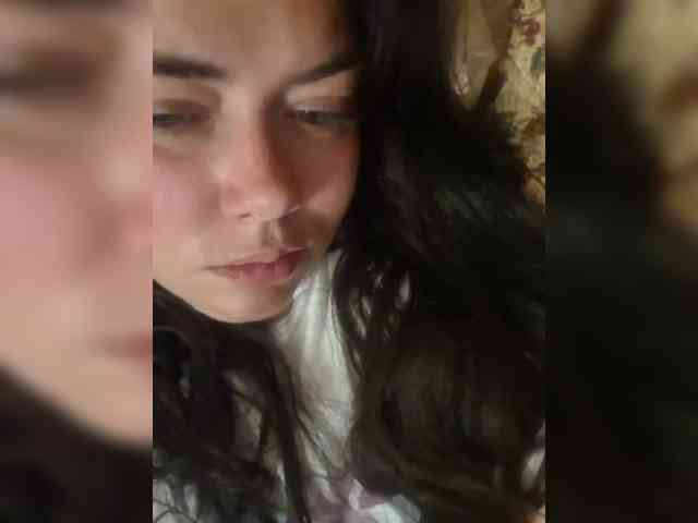 Naturally_Mom webcam