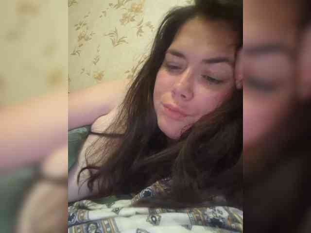Naturally_Mom webcam