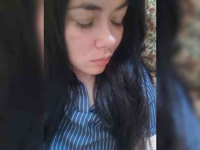 Naturally_Mom webcam