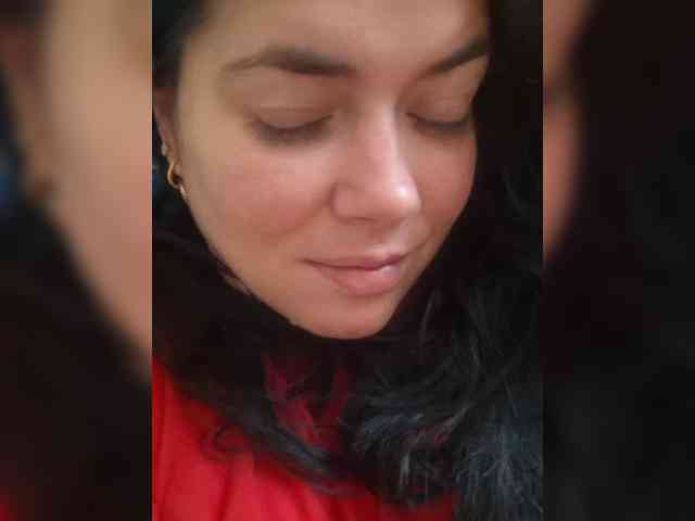 Naturally_Mom webcam