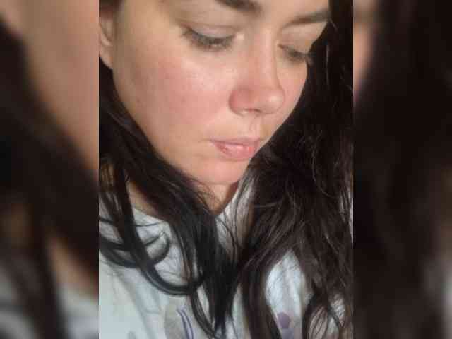 Naturally_Mom webcam