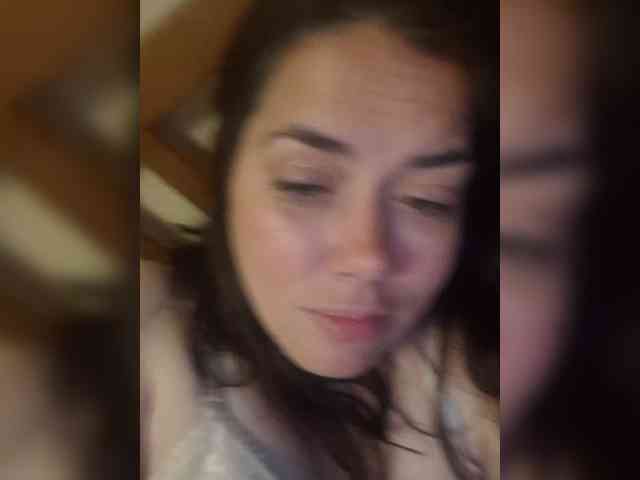 Naturally_Mom webcam
