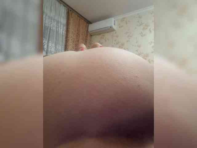 Naturally_Mom webcam
