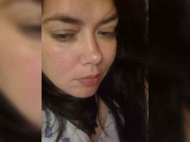 Naturally_Mom webcam