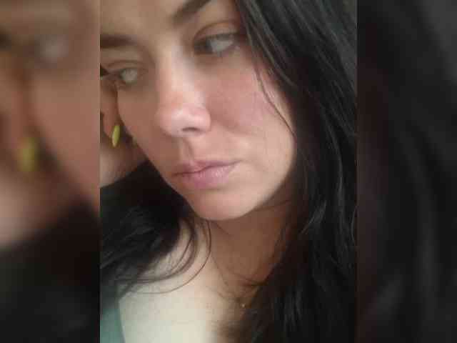 Naturally_Mom webcam