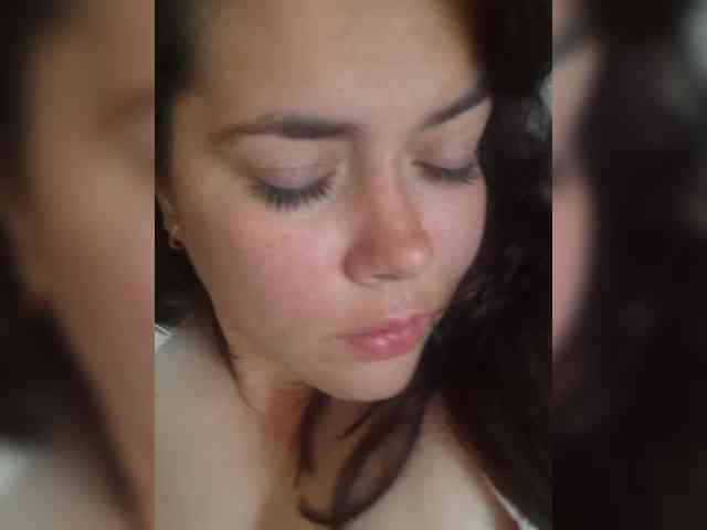 Naturally_Mom webcam