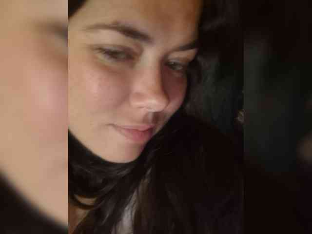 Naturally_Mom webcam