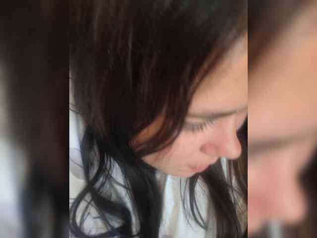 Naturally_Mom webcam